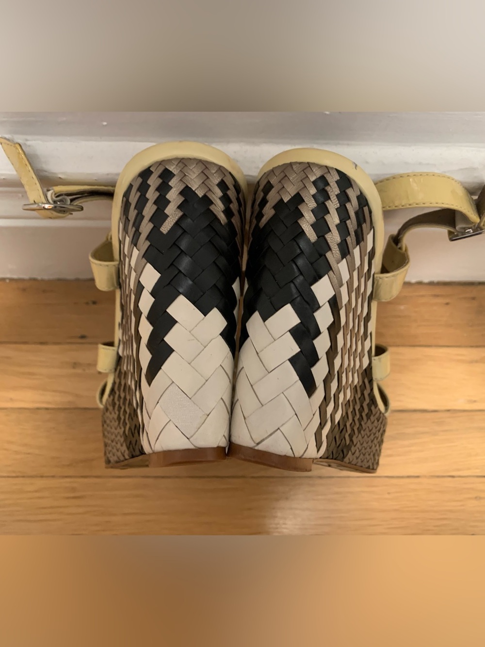 EUC Cole Haan Multi Black/White Woven Hi Wedge Platform Yellow Sandals Size 8.5M - Picture 13 of 14